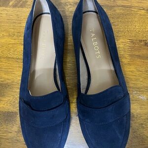 Talbots Women's Navy Loafers   Size 7